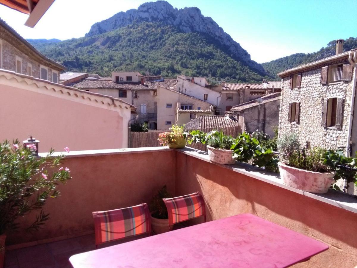 La Maison Derriere La Fontaine Buis-les-Baronnies Exterior foto